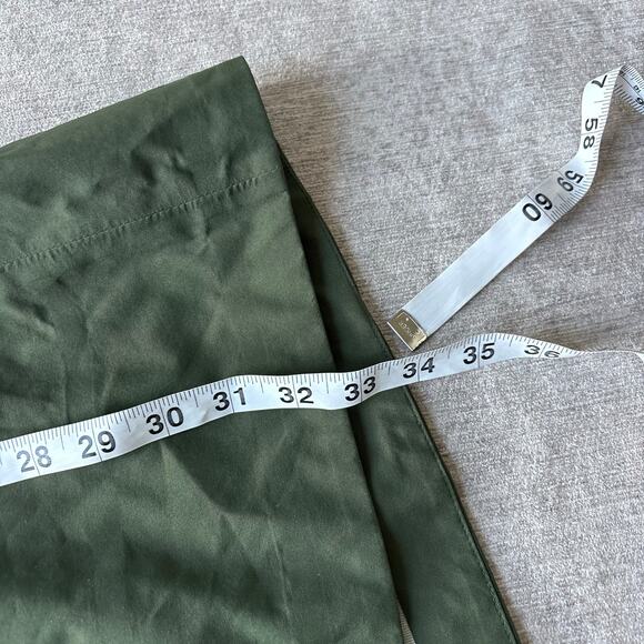 $450 QOR Women’s Green Technical Rain Jacket - Picture 6 of 7